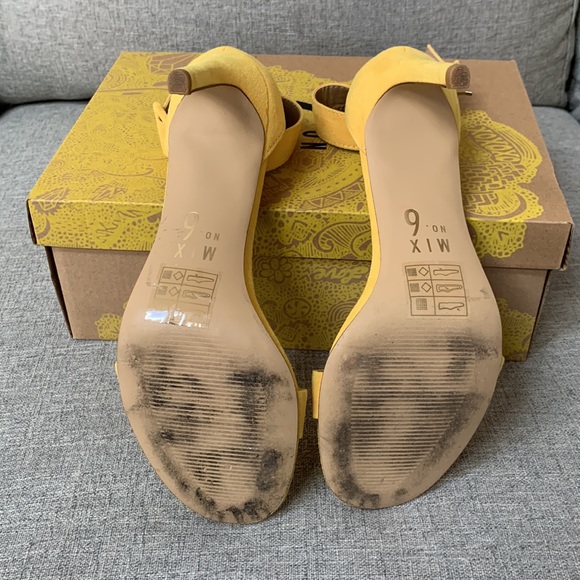 Yellow Open Toe Heels Size 8 - Picture 4 of 4